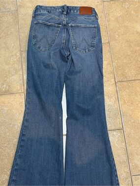 Wrangler Dark Blue Flare Jeans with Leather Patch 25/32
